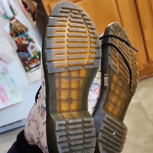 Floral Lace-Up Boots - Picture 7 of 8